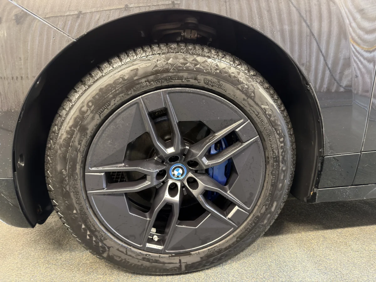 BMW iX xDrive50, 524hk, 2022