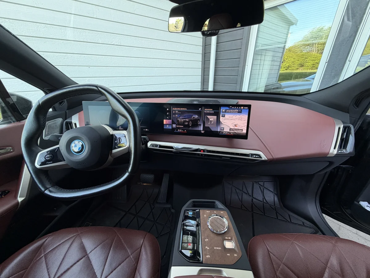 BMW iX xDrive50, 524hk, 2022