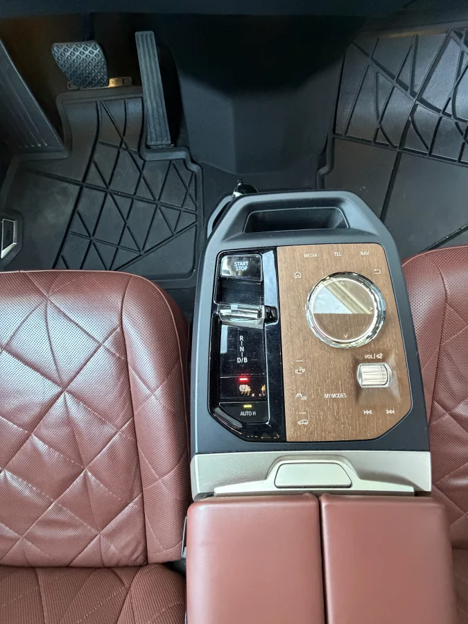BMW iX xDrive50, 524hk, 2022