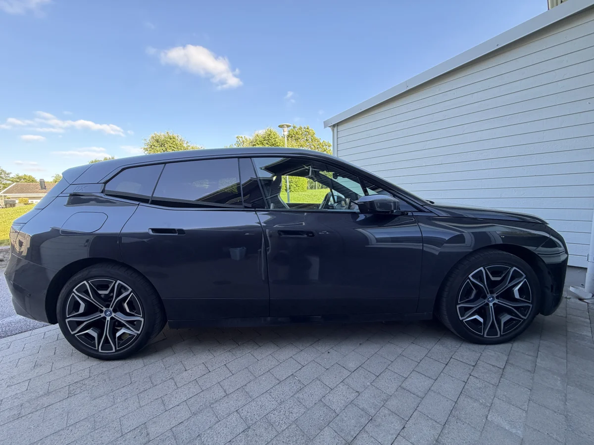 BMW iX xDrive50, 524hk, 2022
